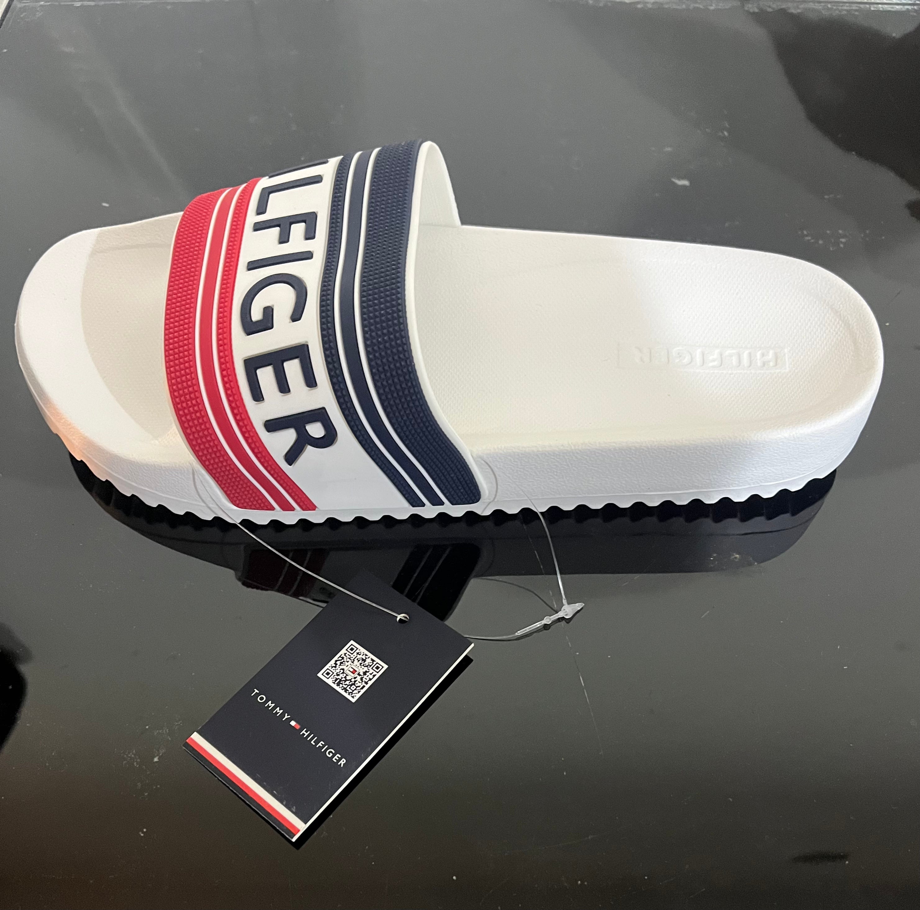 TOMMY HILFIGER